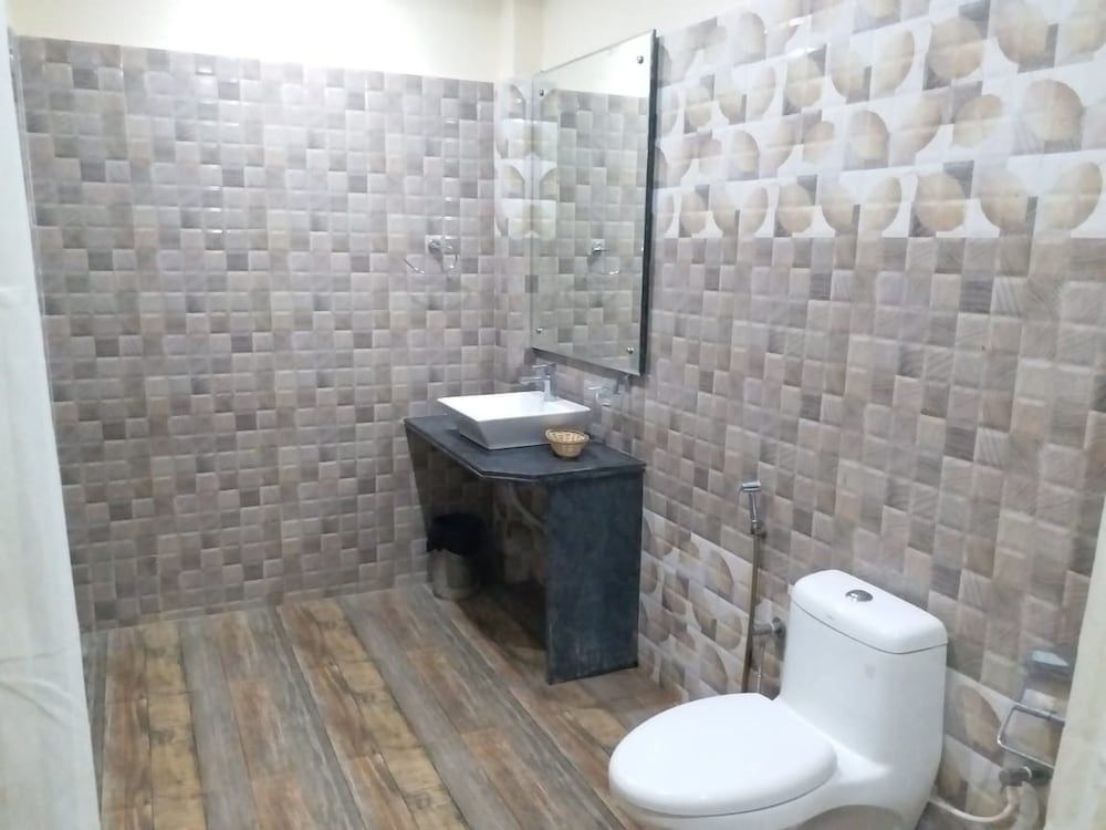 Mohana Beach Resorts Royal Room 8