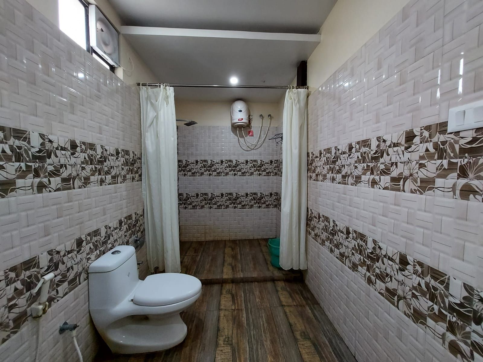 Mohana Beach Resorts Royal Room 9