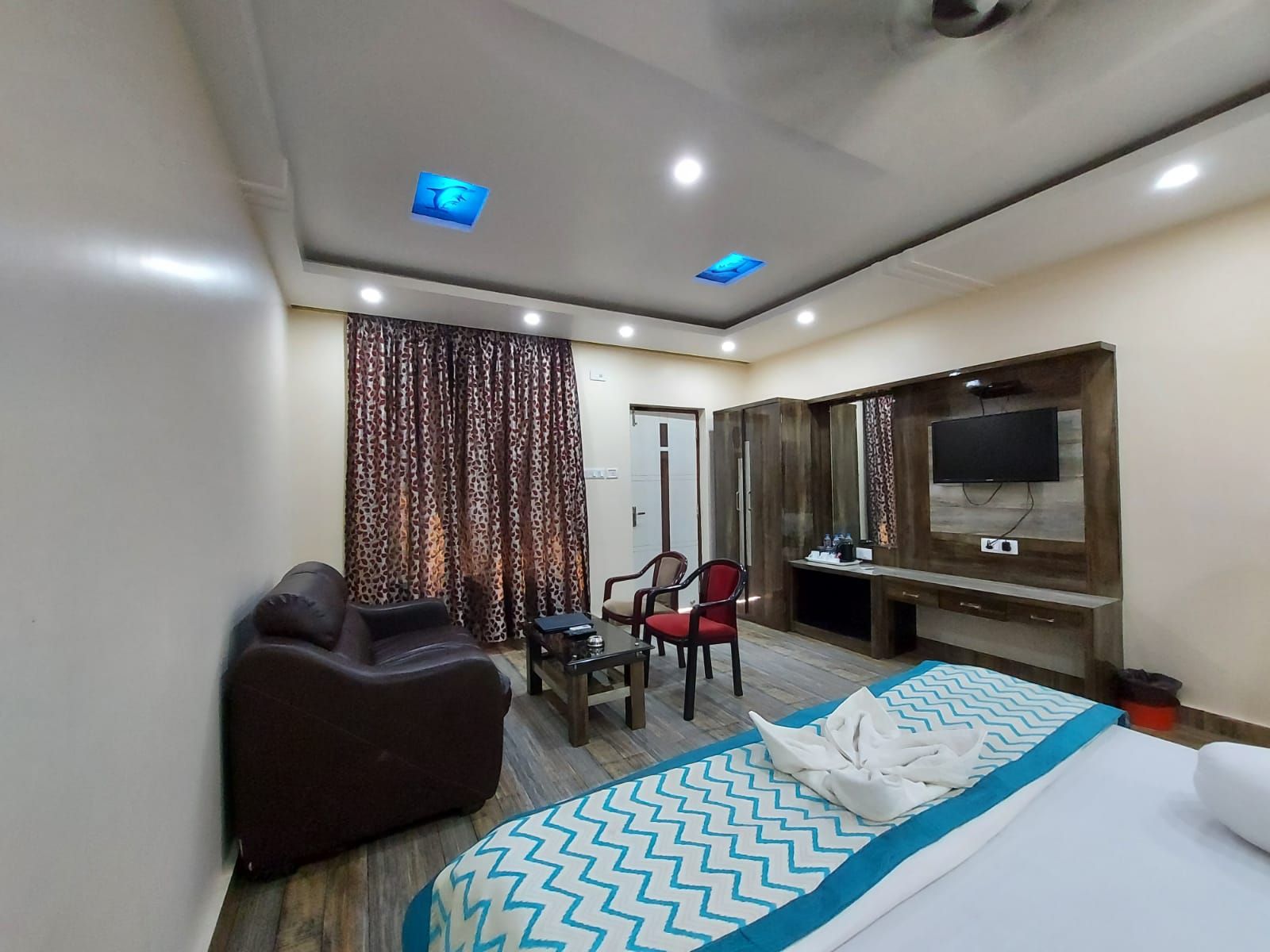 Mohana Beach Resorts Royal Room 5