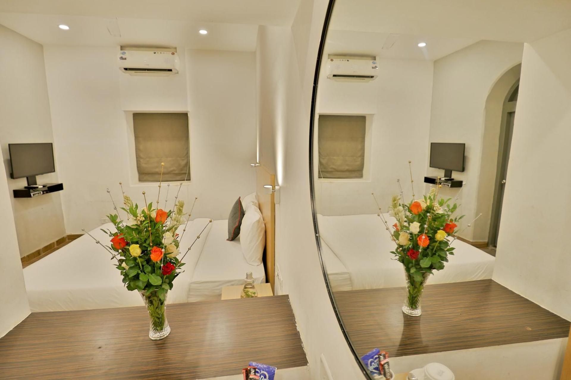 Ritz Heritage Deluxe Room 8