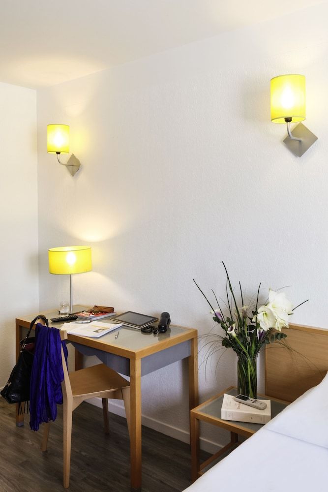 Aparthotel Adagio Access Marseille Prado Perier Studio, 1 Double Bed 10