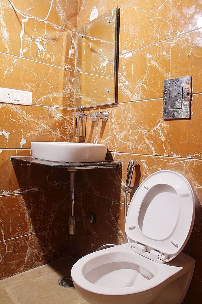 Hotel New Frontier Deluxe room 10