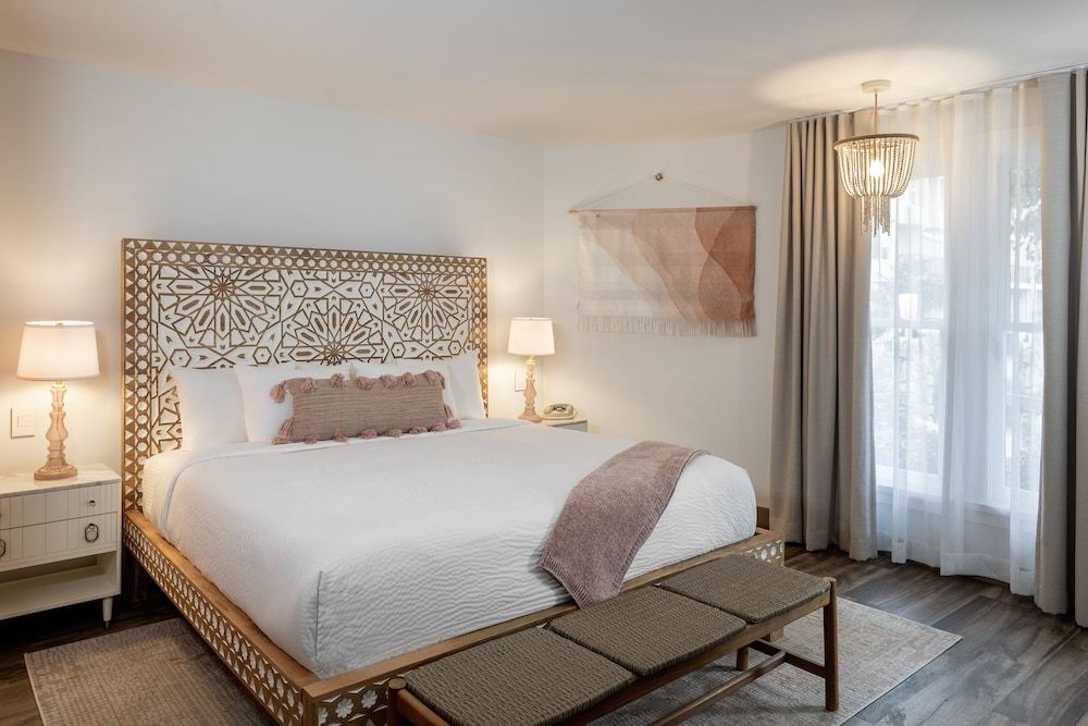 Room, 1 King Bed (ADA)