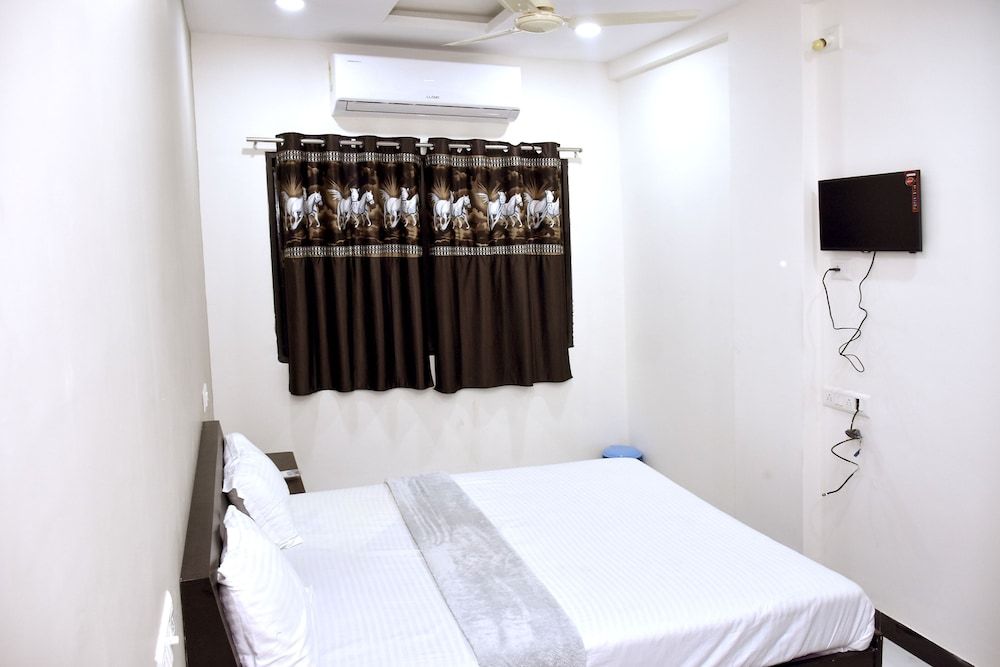 undefined HOTEL ZORBA 10