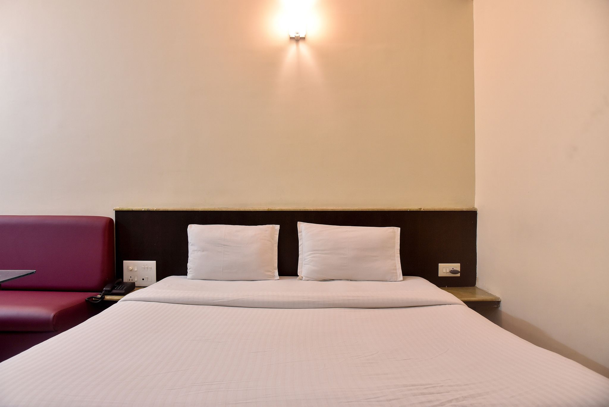 Hotel Rajhans Deluxe AC Room 4