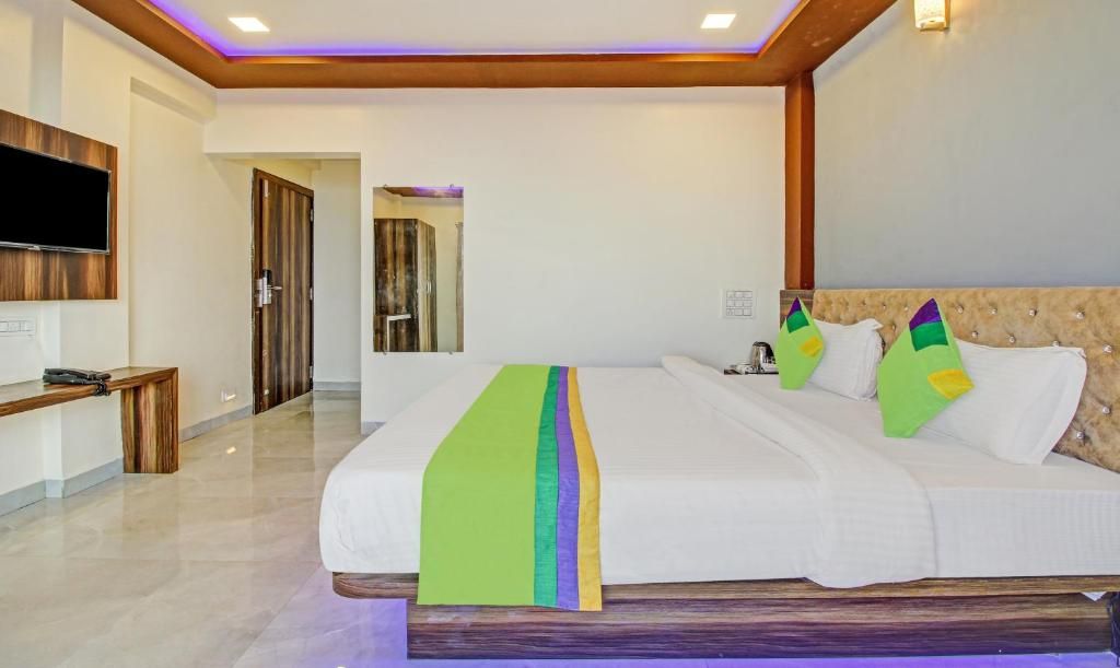 Treebo Dreamworld Standard Double Room 5