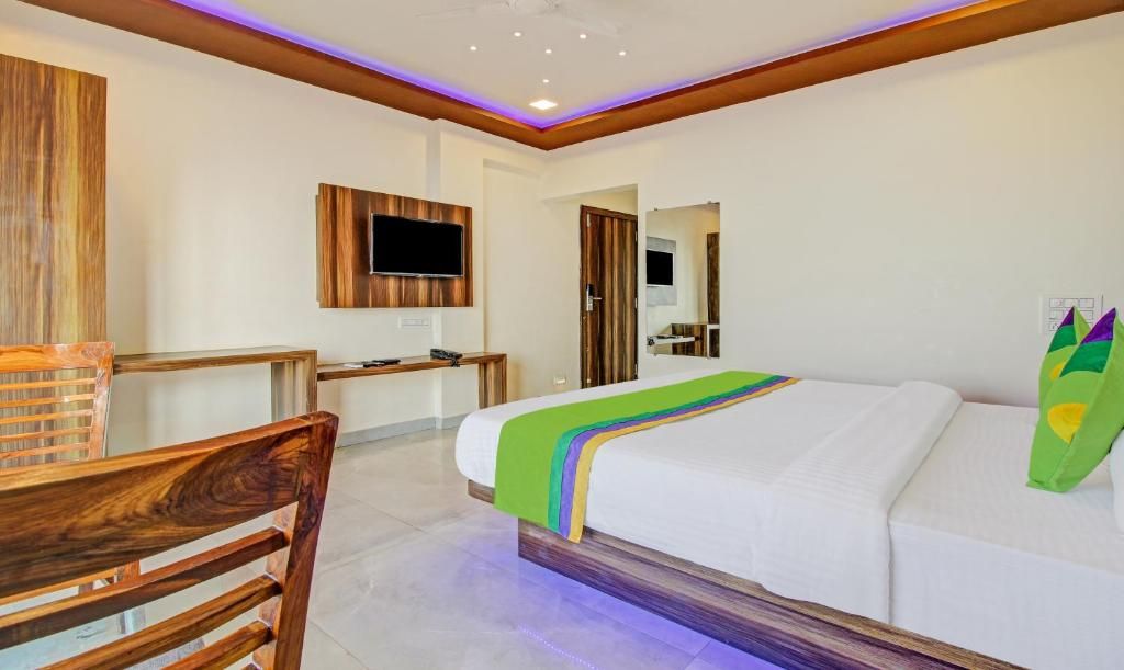 Treebo Dreamworld Standard Double Room 3