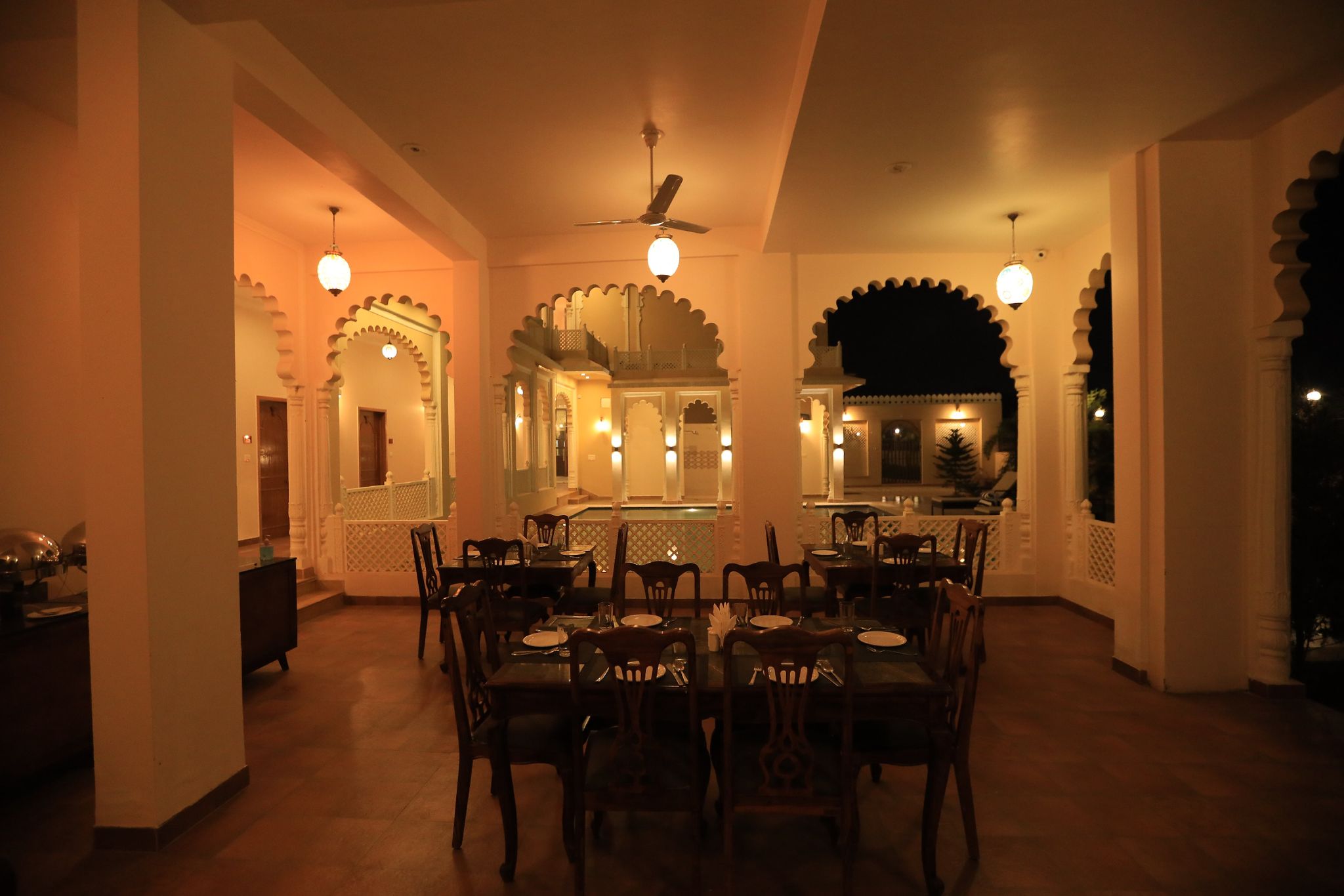 Food & Dining