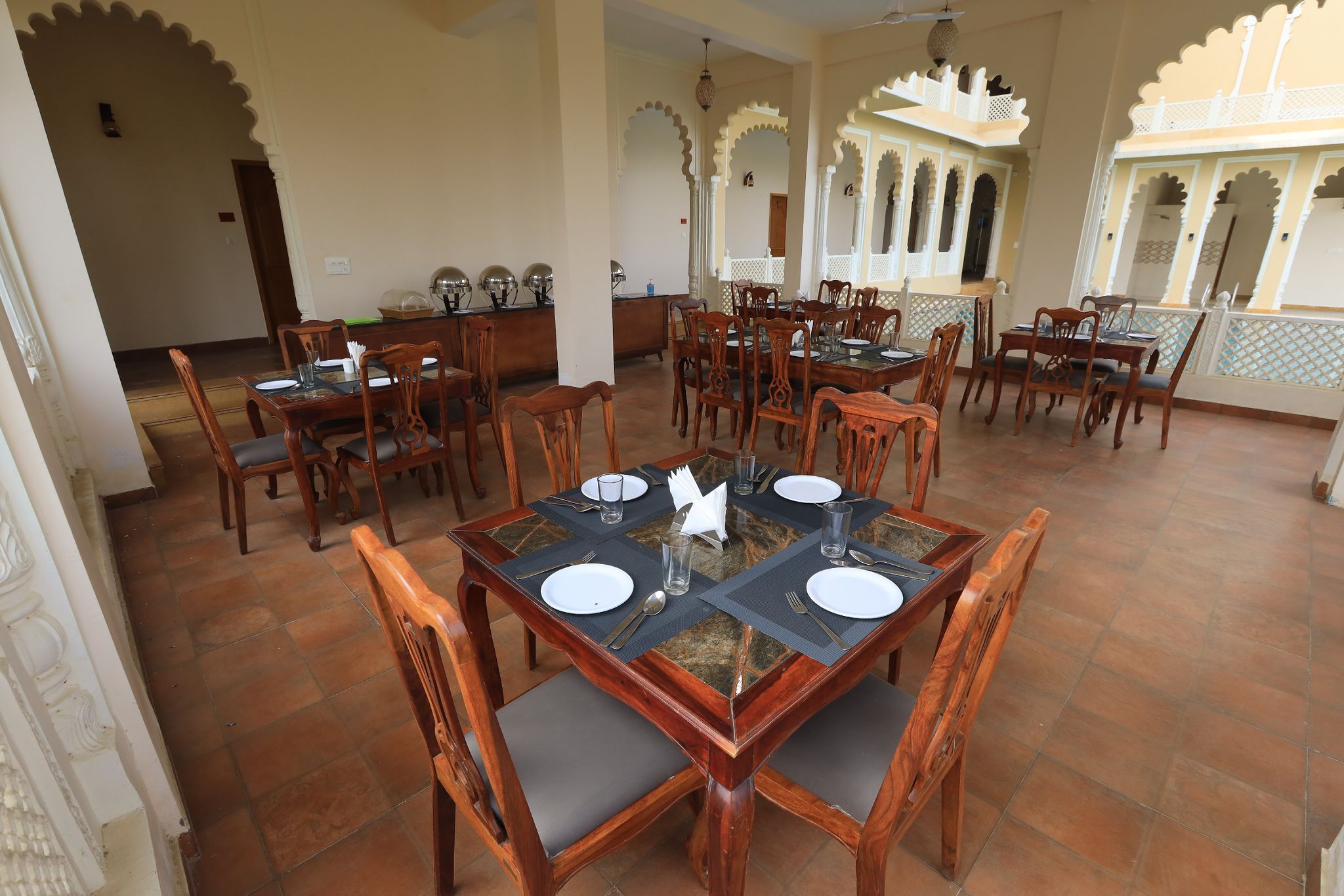 Food & Dining