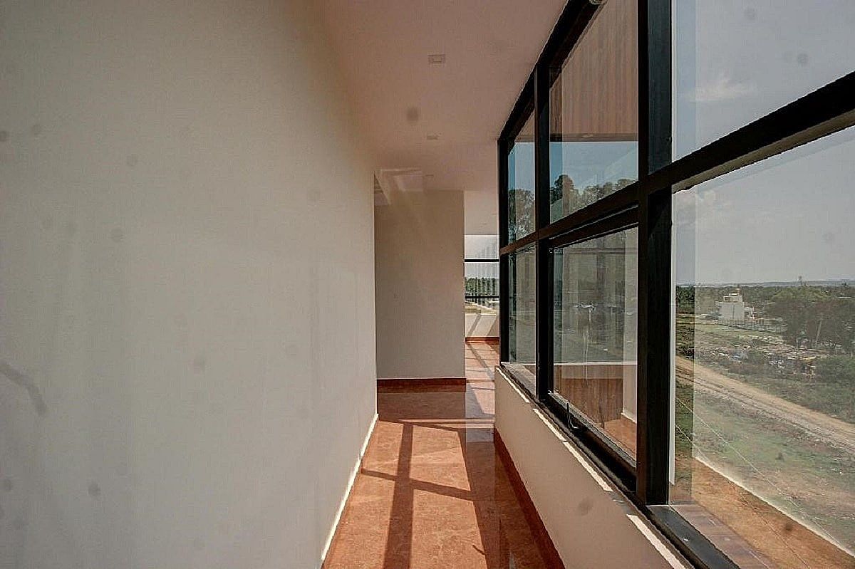 undefined Sports Icon Suites 4