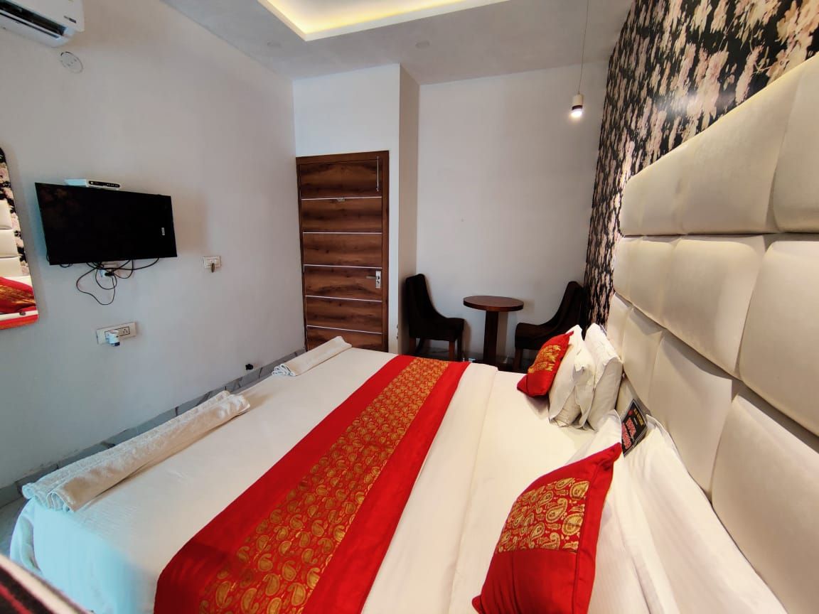 Ontario Deluxe room A.C with wifi