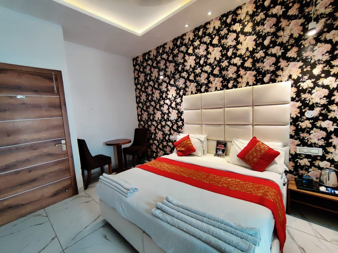 Ontario Deluxe room A.C with wifi