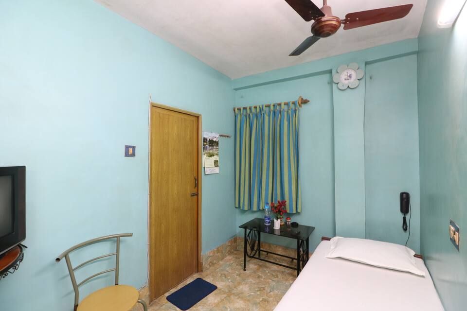 Budget Double Room With Free Airport Drop