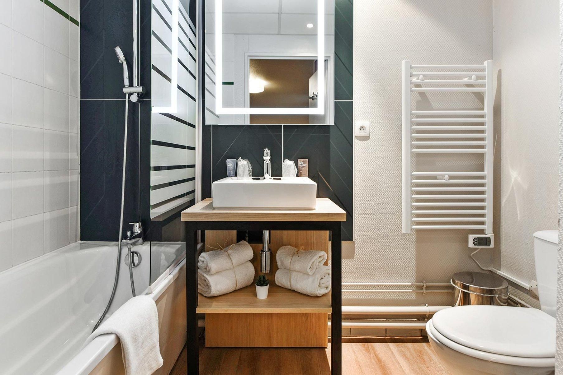 1 Bedroom Apartment