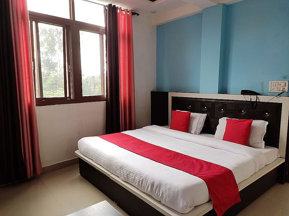 Deluxe Room, 1 Double Bed, Non Smoking, Mountain View