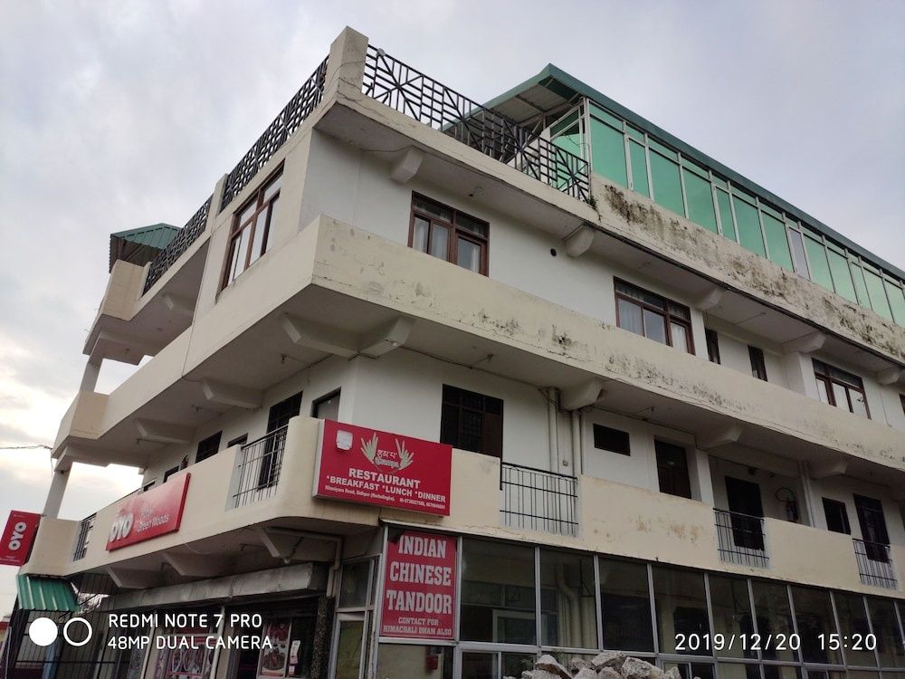 undefined Hotel Green Woods 9