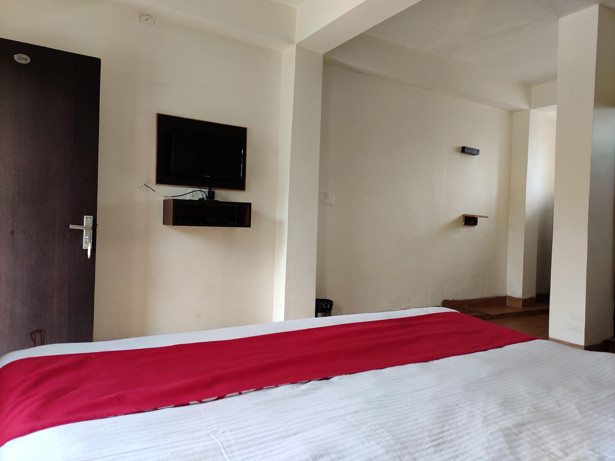 Hotel Green Woods Standard Room 9