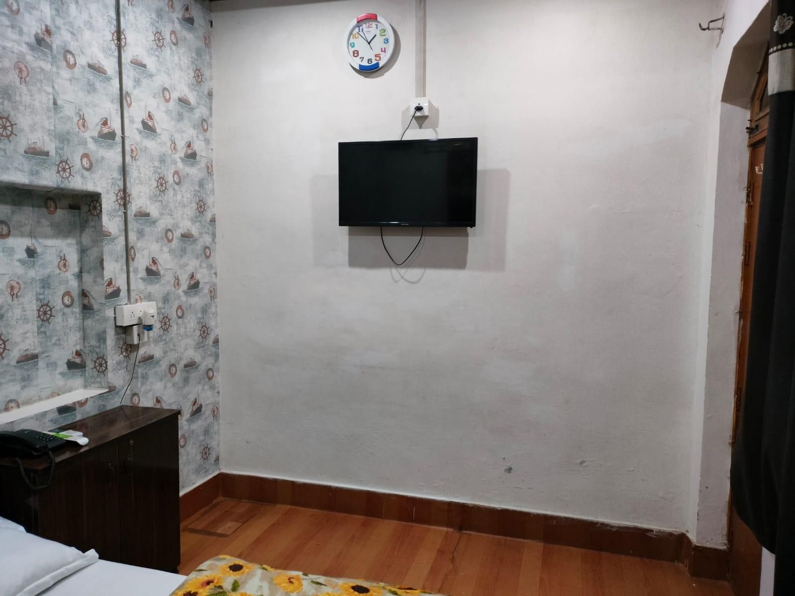 Standard Double Room with Private Bathroom