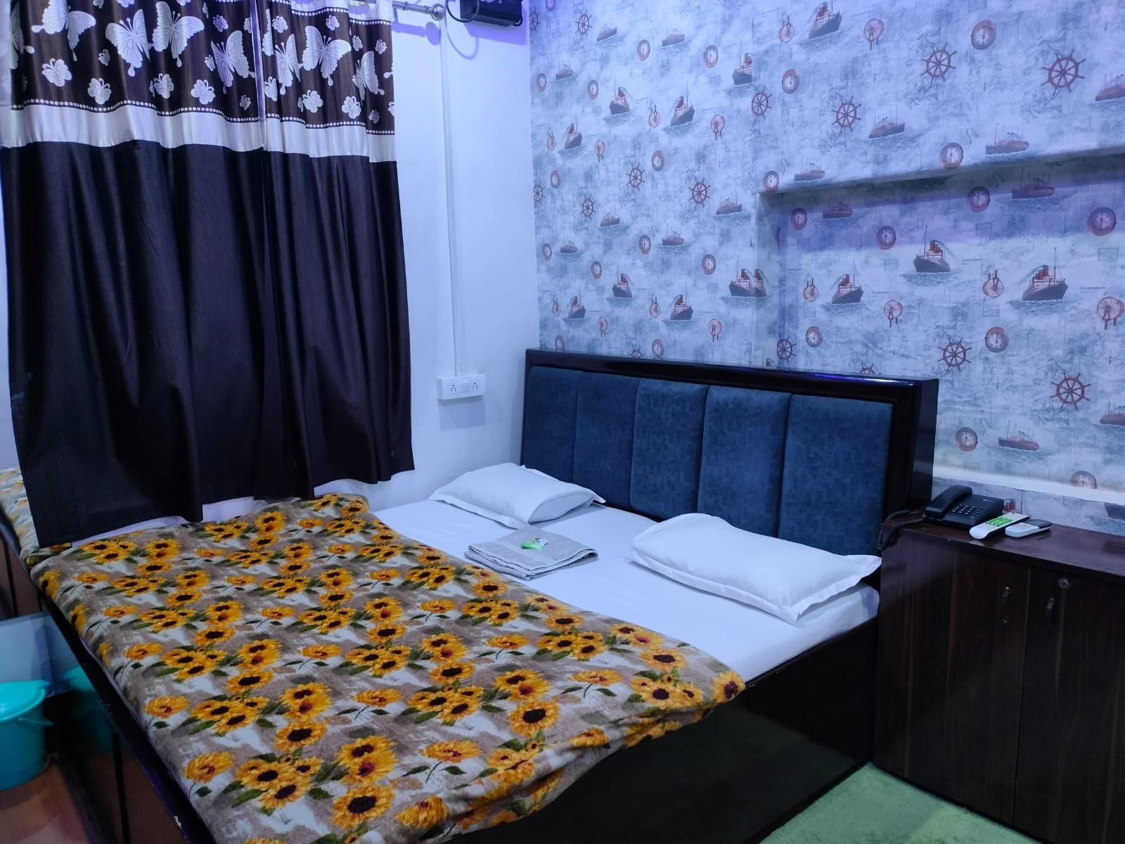 Standard Double Room with Private Bathroom