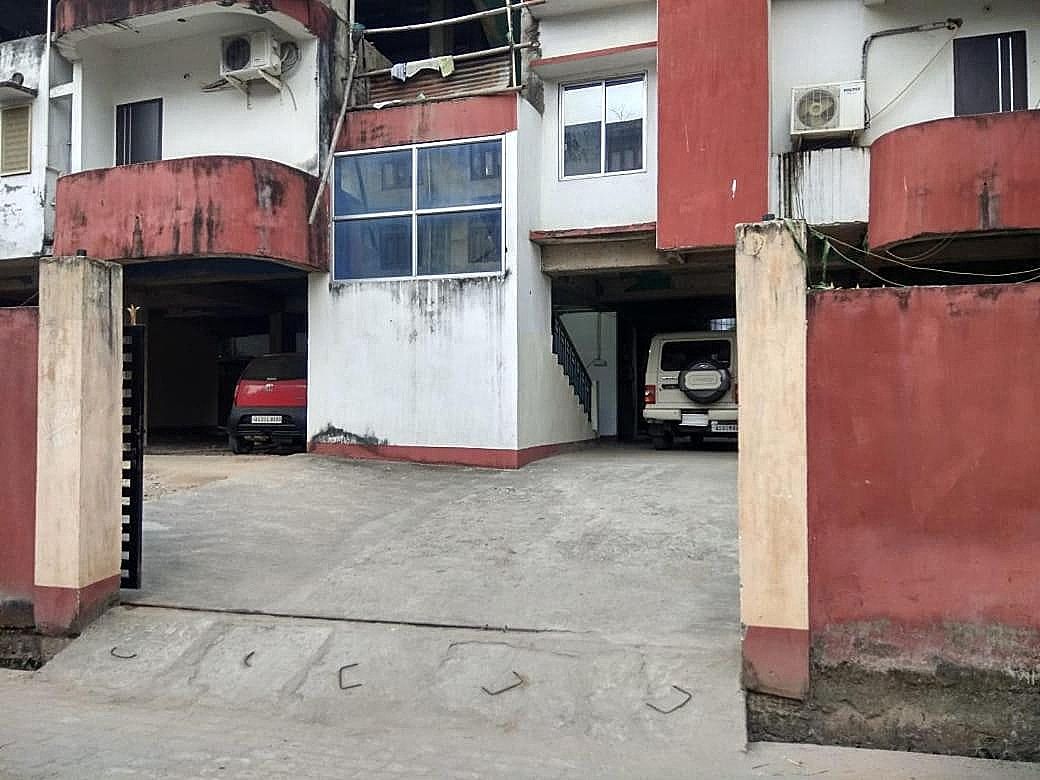 undefined The Lemon House
