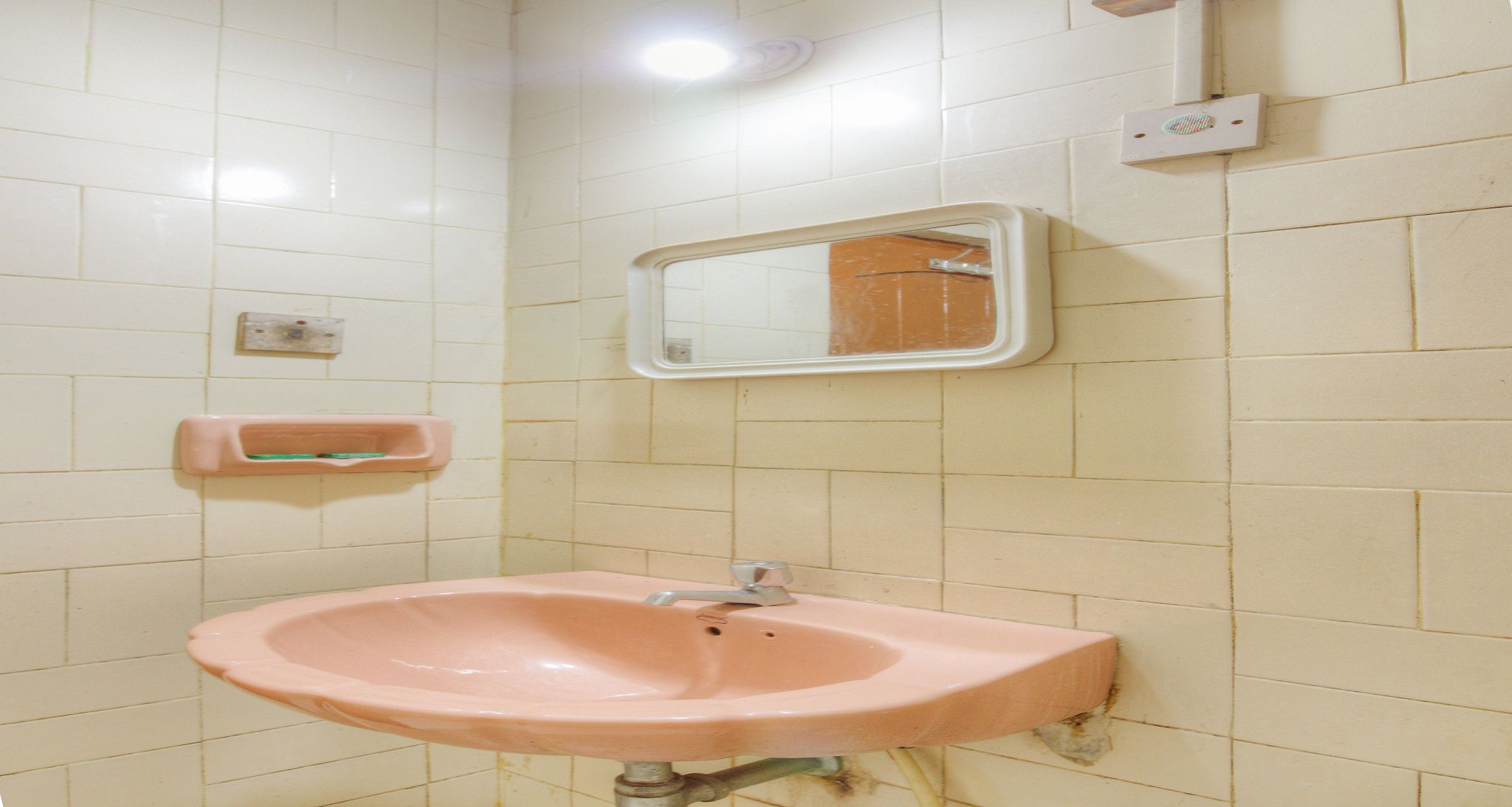 Hotel Kismat Mahal Budget Double Room 6