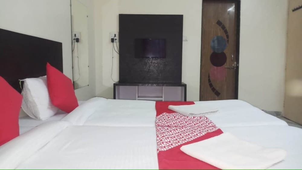 Hotel Arjun Pride Executive Rooms Non AC 7