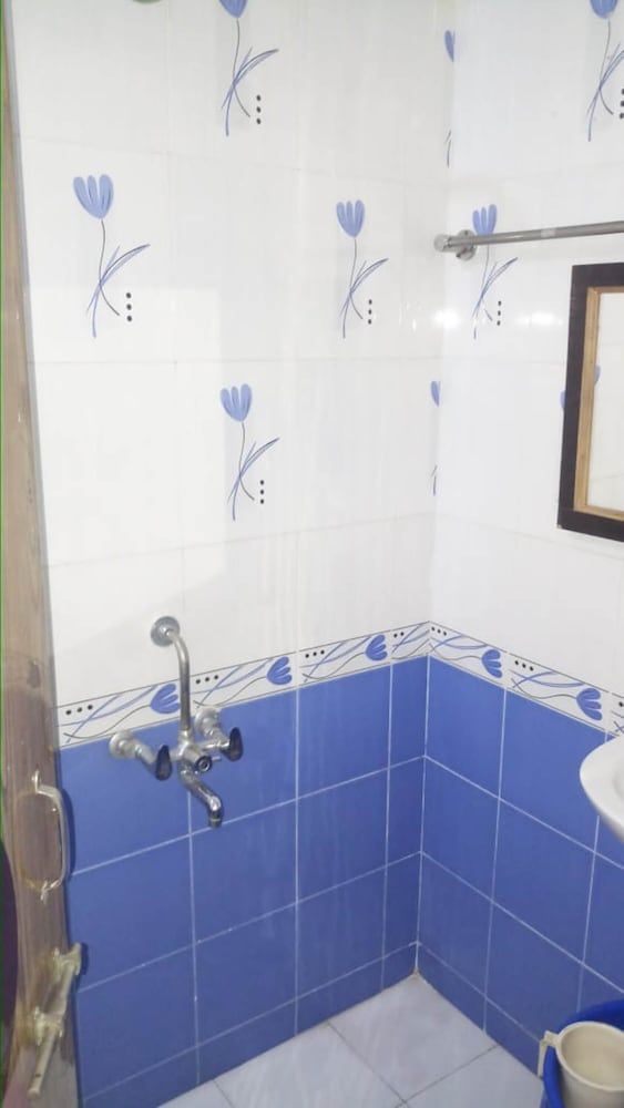 Hotel Arjun Pride Executive Rooms Non AC 8