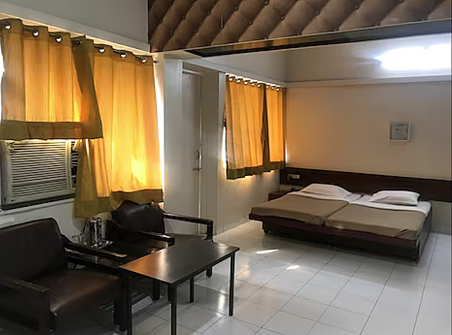 Regular room (Non AC)
