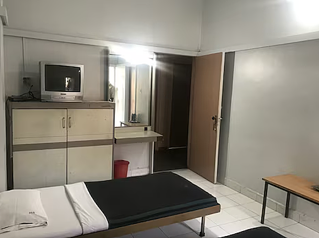 Deluxe Room (AC)