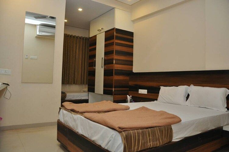 Executive Triple Bed