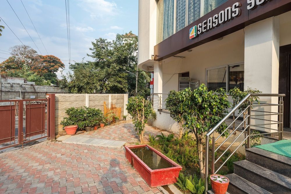 undefined Seasons Suites-Koramangala 8