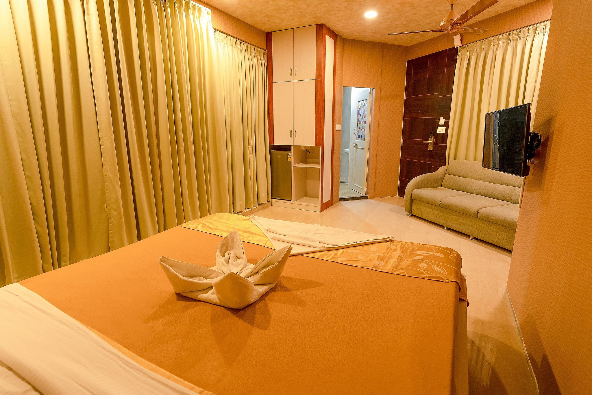 Seasons Suites-Koramangala Luxury Room