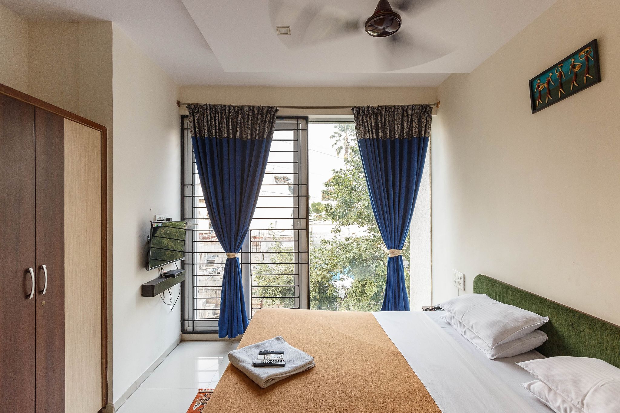 Luxury 1 Bedroom Apartment