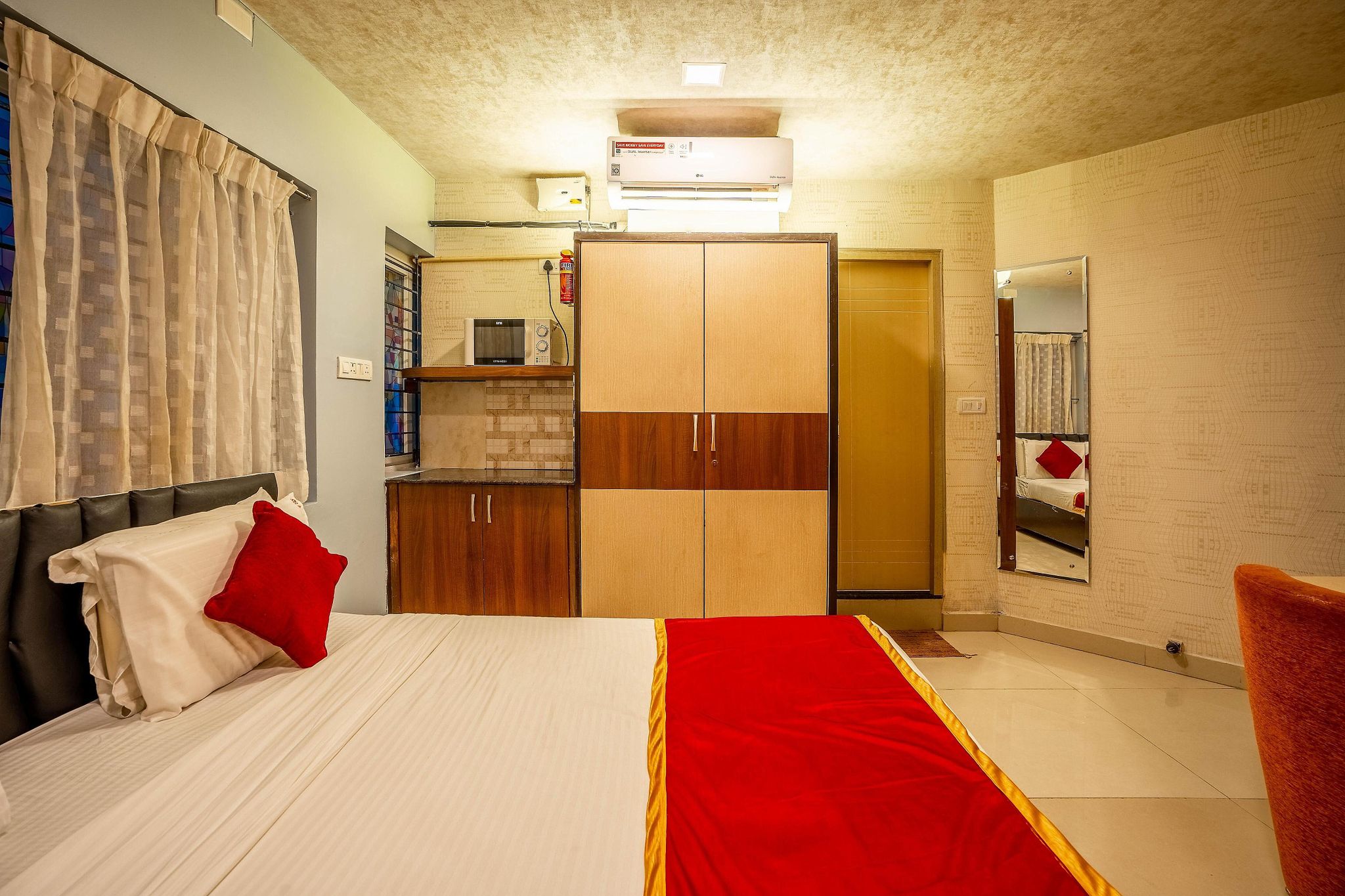 Seasons Suites-Koramangala Luxury Room 2