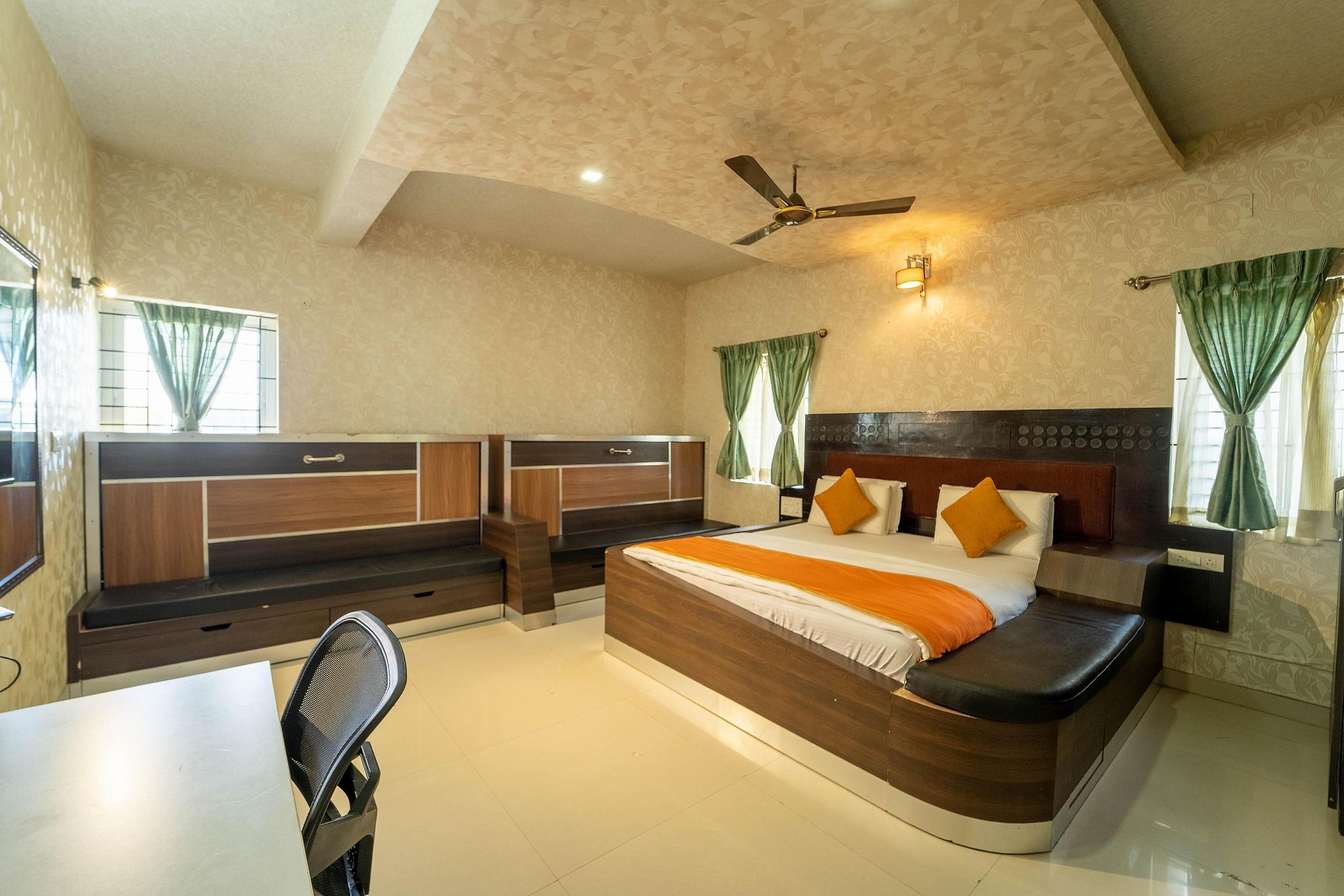 Luxury 2 Bedroom Apartment