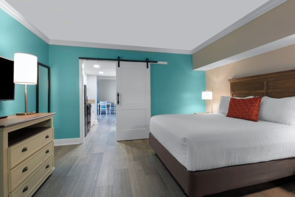 Splash Deck View Junior Suite
