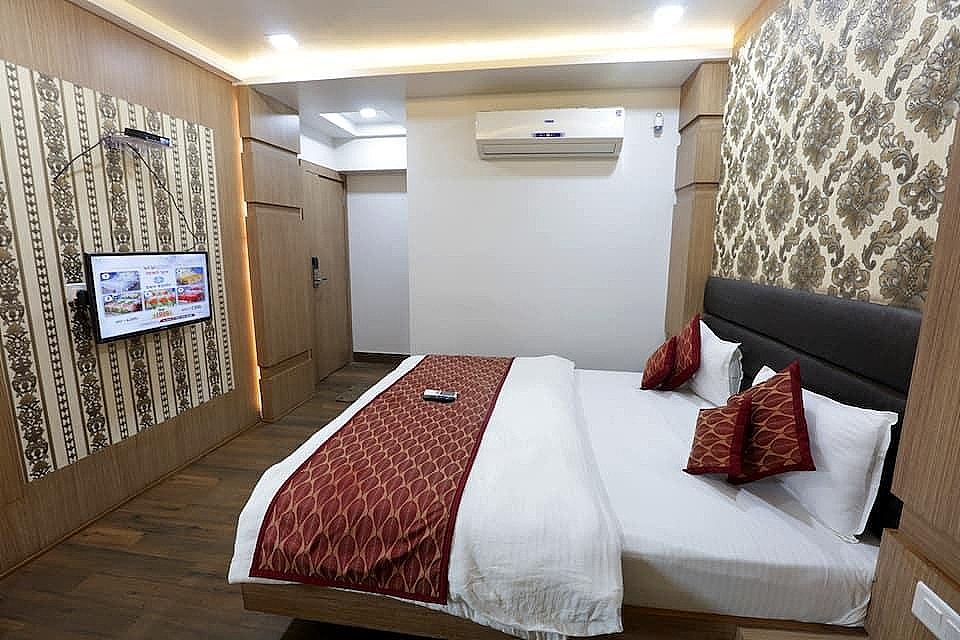 Hotel Pride Inn Deluxe Room  4