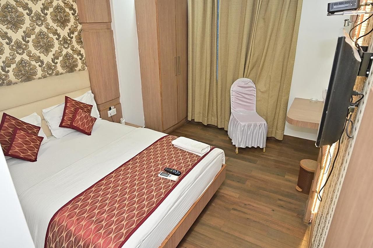 Hotel Pride Inn Deluxe Room  3