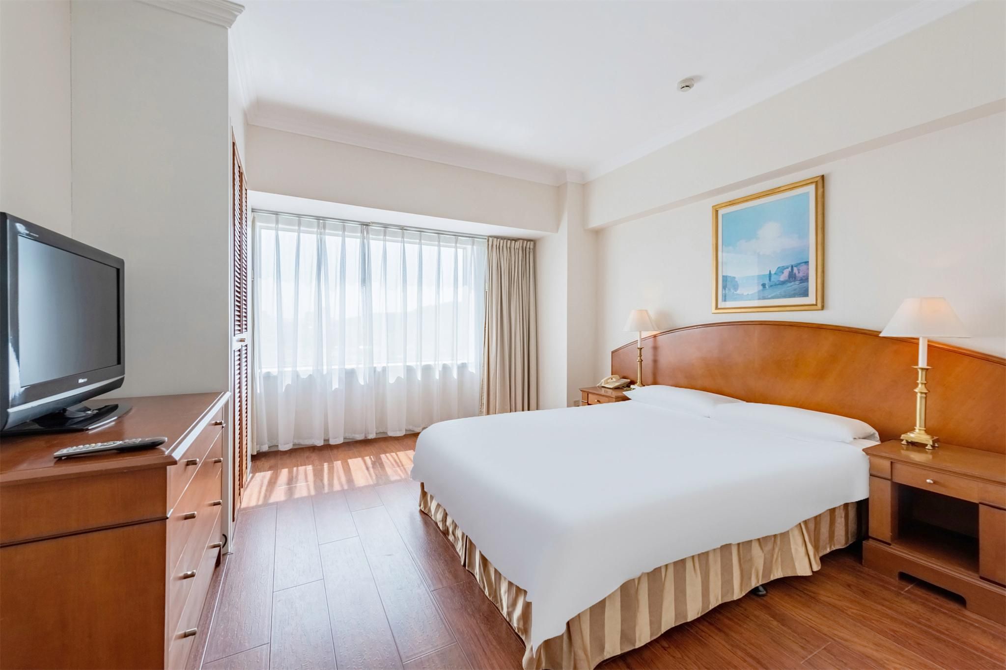 Deluxe Family Room