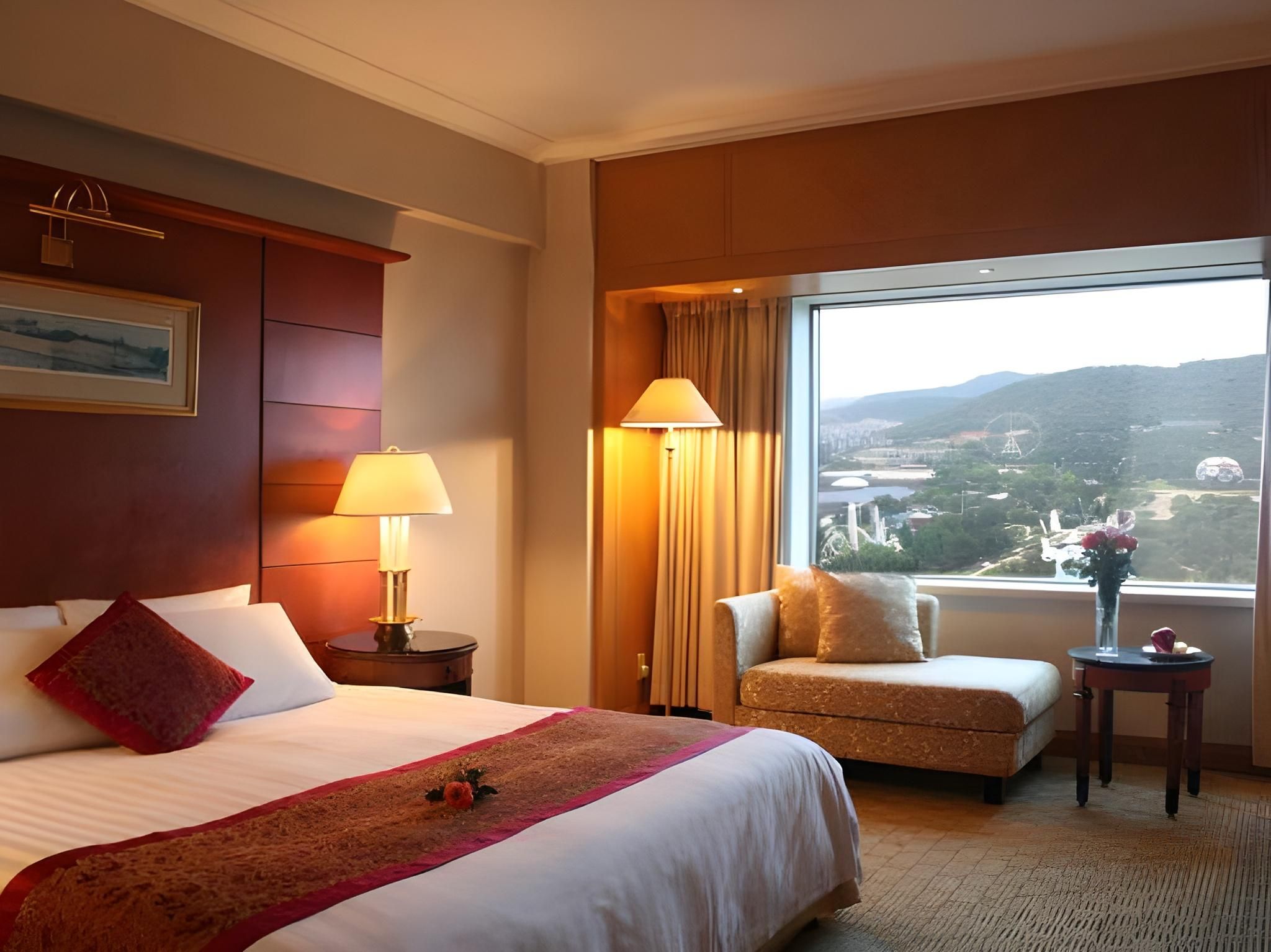 Standard King Room