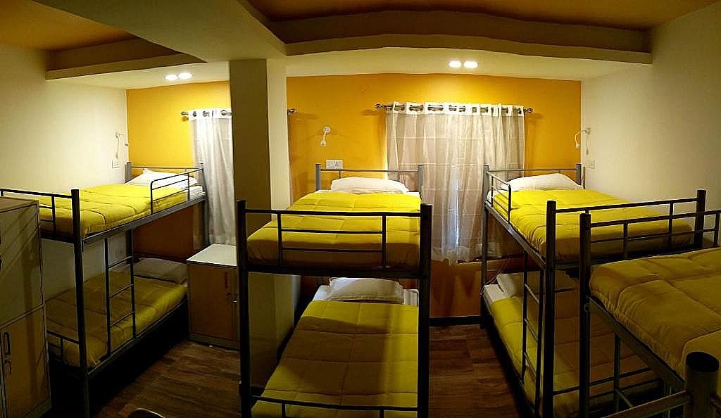 Mixed Dorm  1 Bed in 10-Bunk Bed AC Dorm Room  Shared Common Bathroom