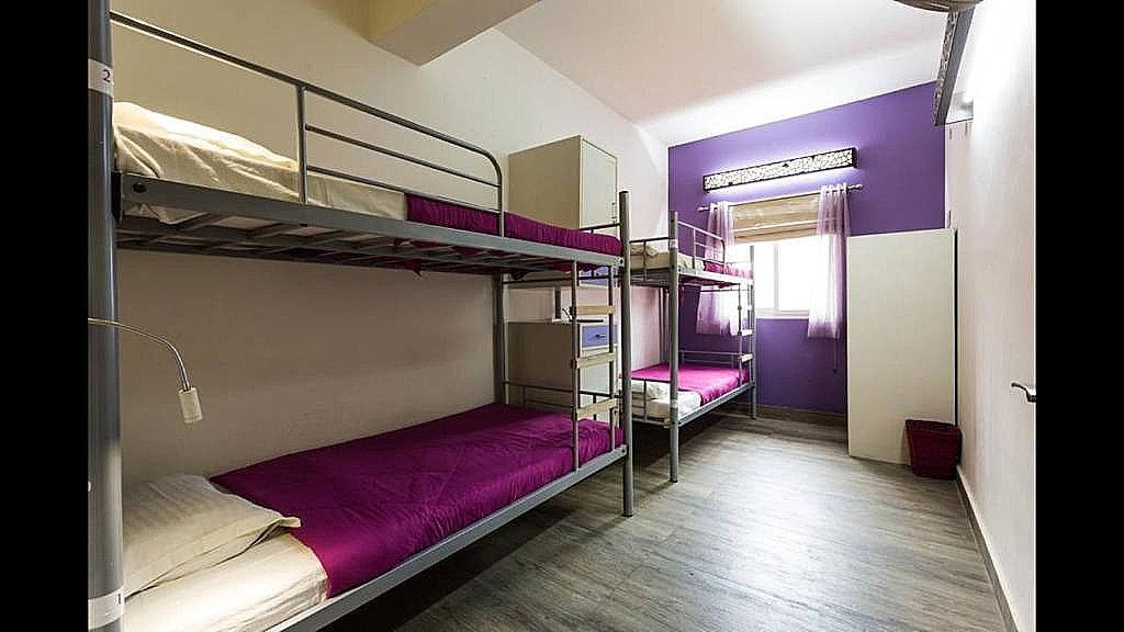 Mixed Dorm  1 Bed in 4-Bunk Bed AC Dorm Room  Shared Common Bathroom