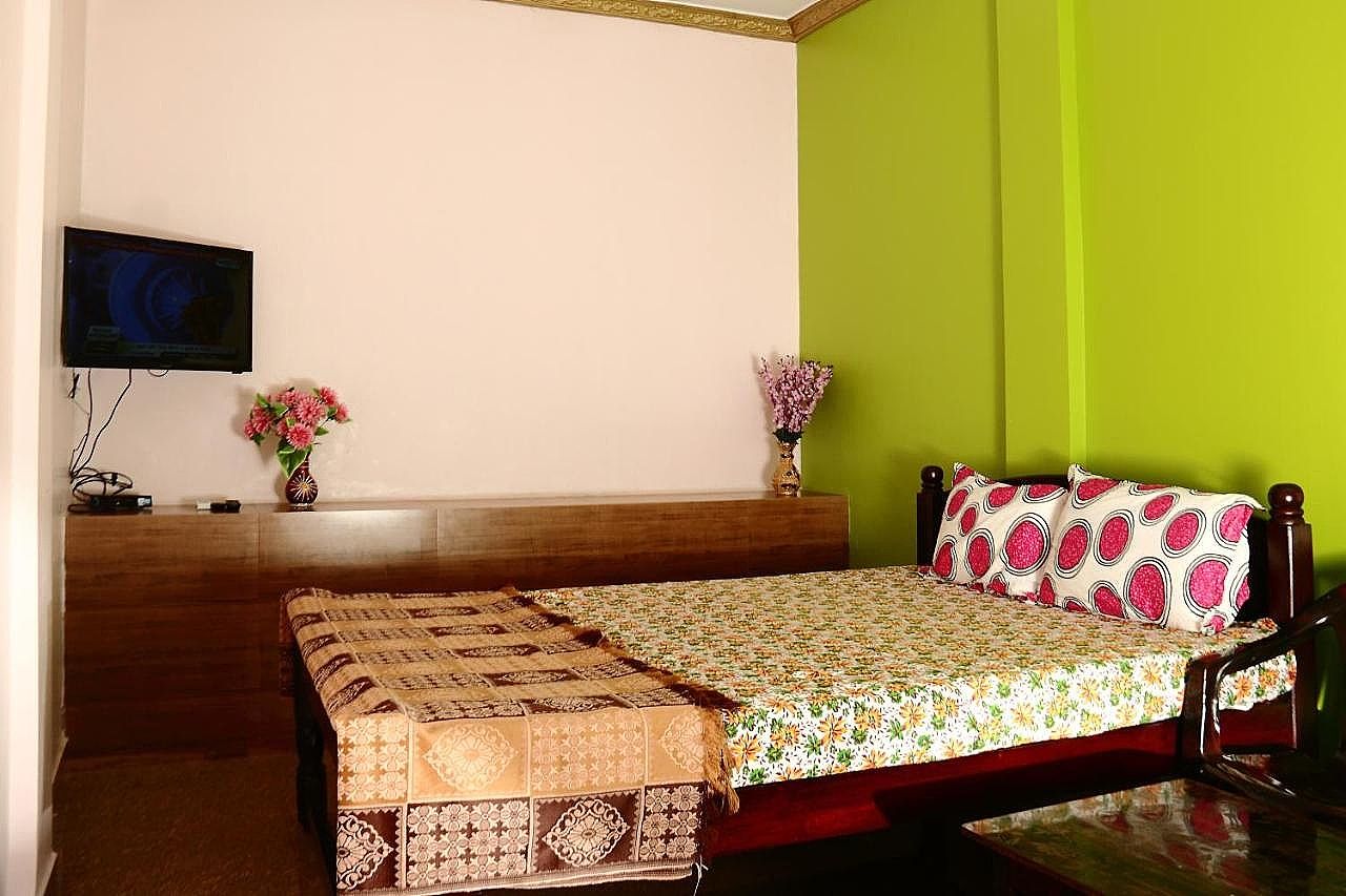 Sai Guru Guest House Standard Room ( NON - AC ) 2