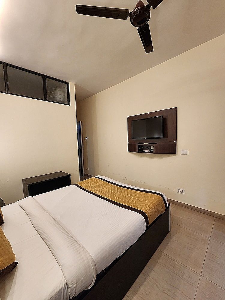 Deluxe Room, City View