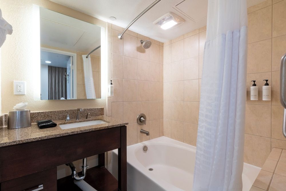 Coronado Beach Resort Suite, 2 Bedrooms, Non Smoking, Kitchenette 8