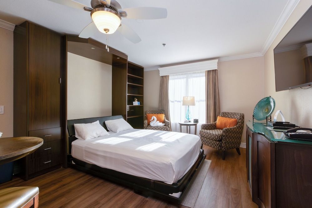 Coronado Beach Resort Studio, Non Smoking, Kitchenette 3