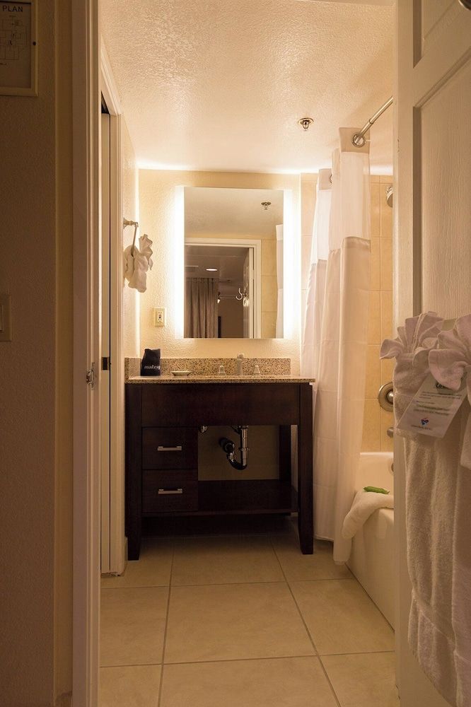 Coronado Beach Resort Studio, Non Smoking, Kitchenette 4