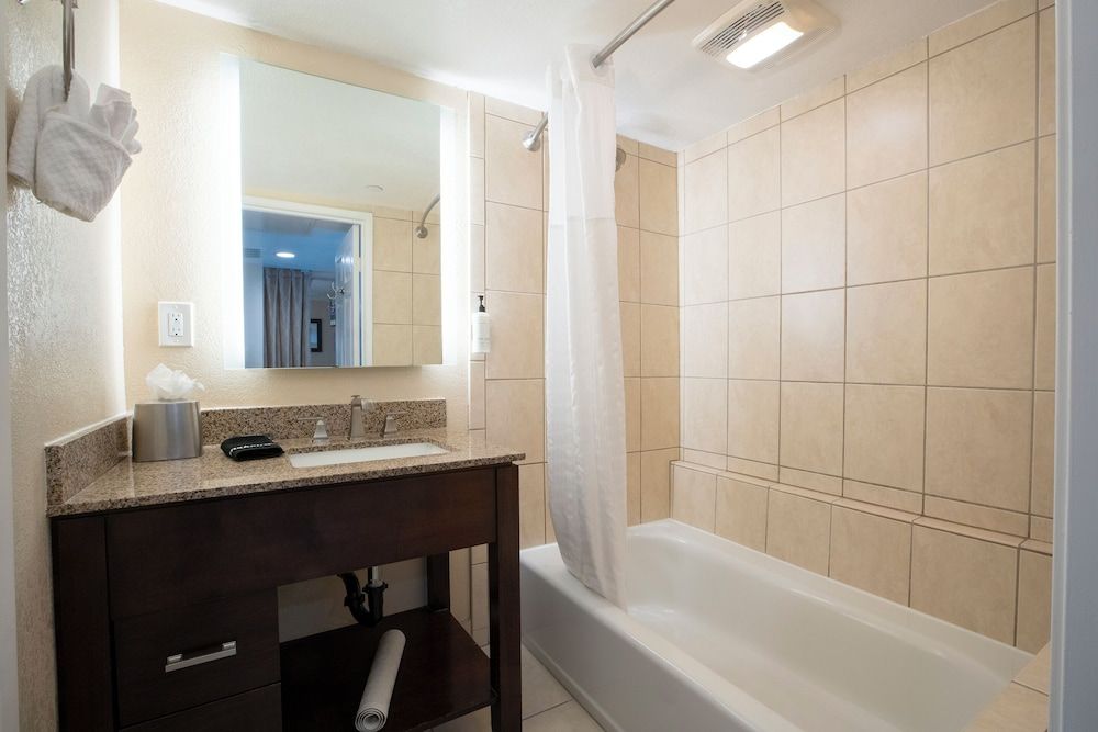 Coronado Beach Resort Suite, 1 Bedroom, Non Smoking, Kitchenette 9