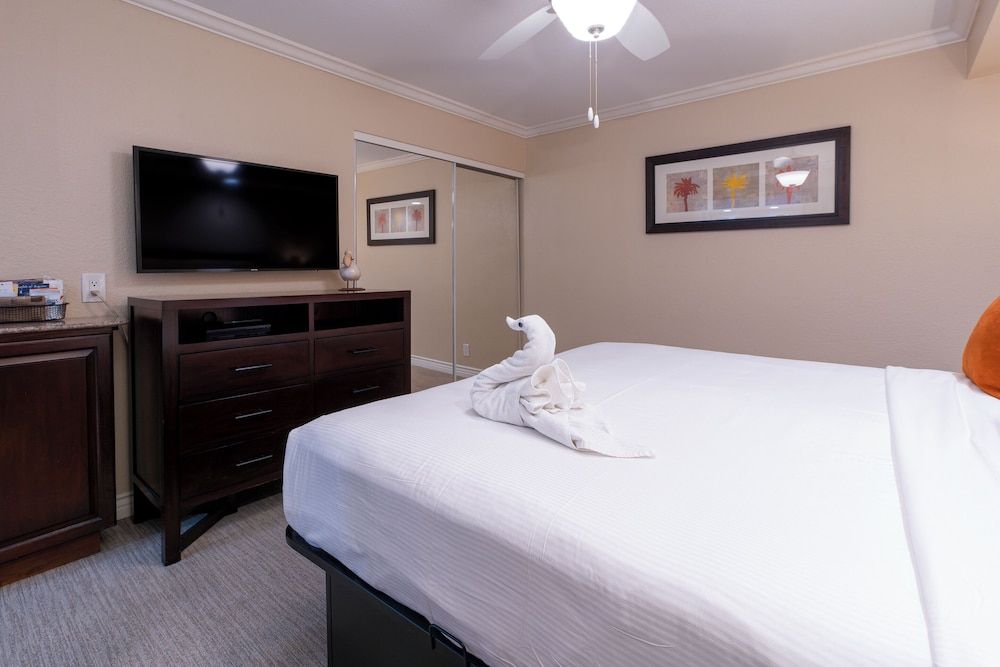 Coronado Beach Resort Suite, 1 Bedroom, Non Smoking, Kitchenette