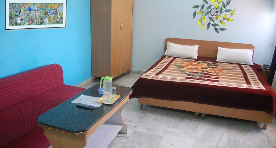 undefined FabHotel Grover 8